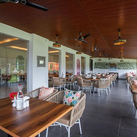 Stone Wood Hotel Amboli Amboli  Exteriör bild