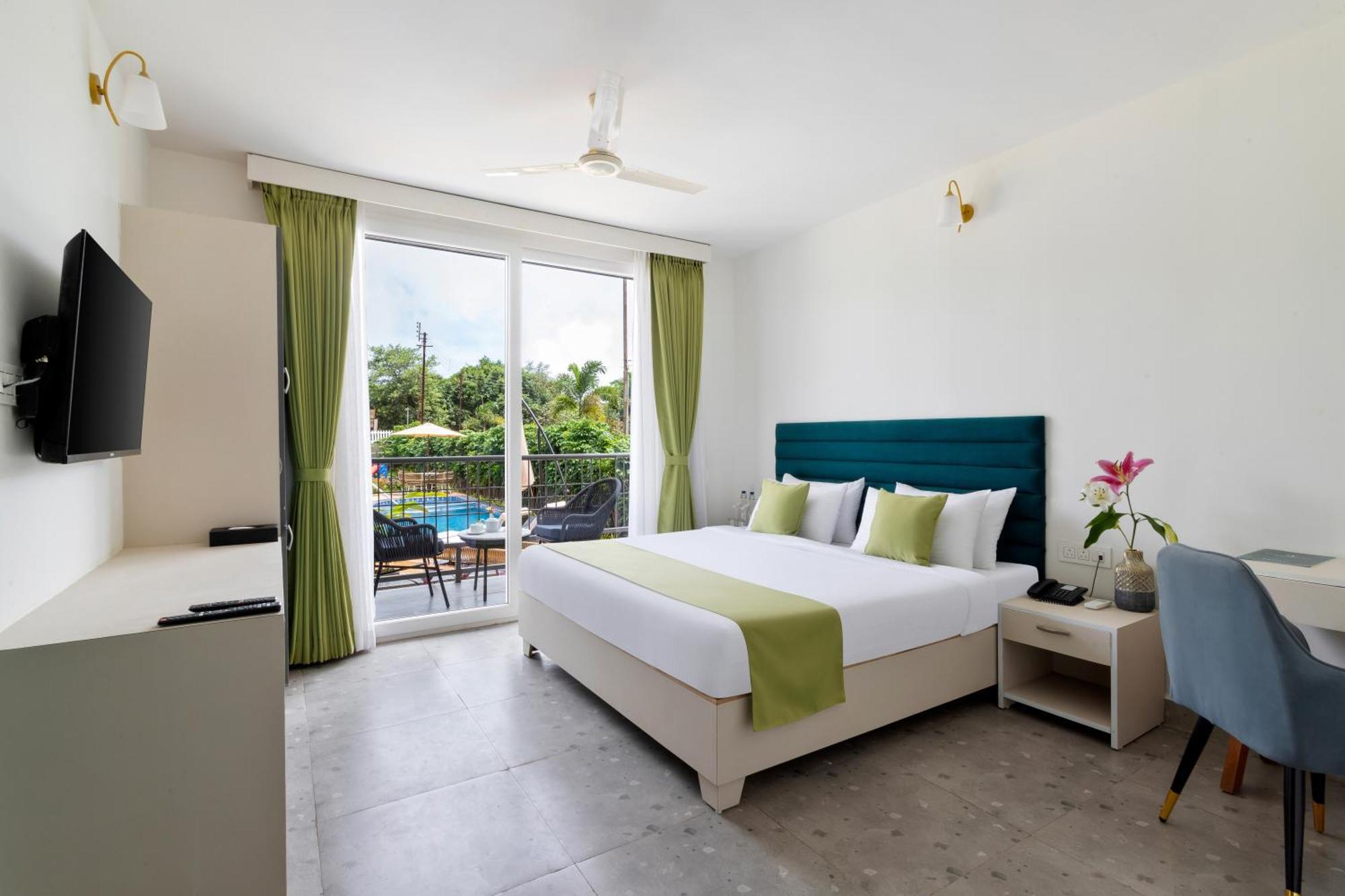 Stone Wood Hotel Amboli Amboli  Exteriör bild