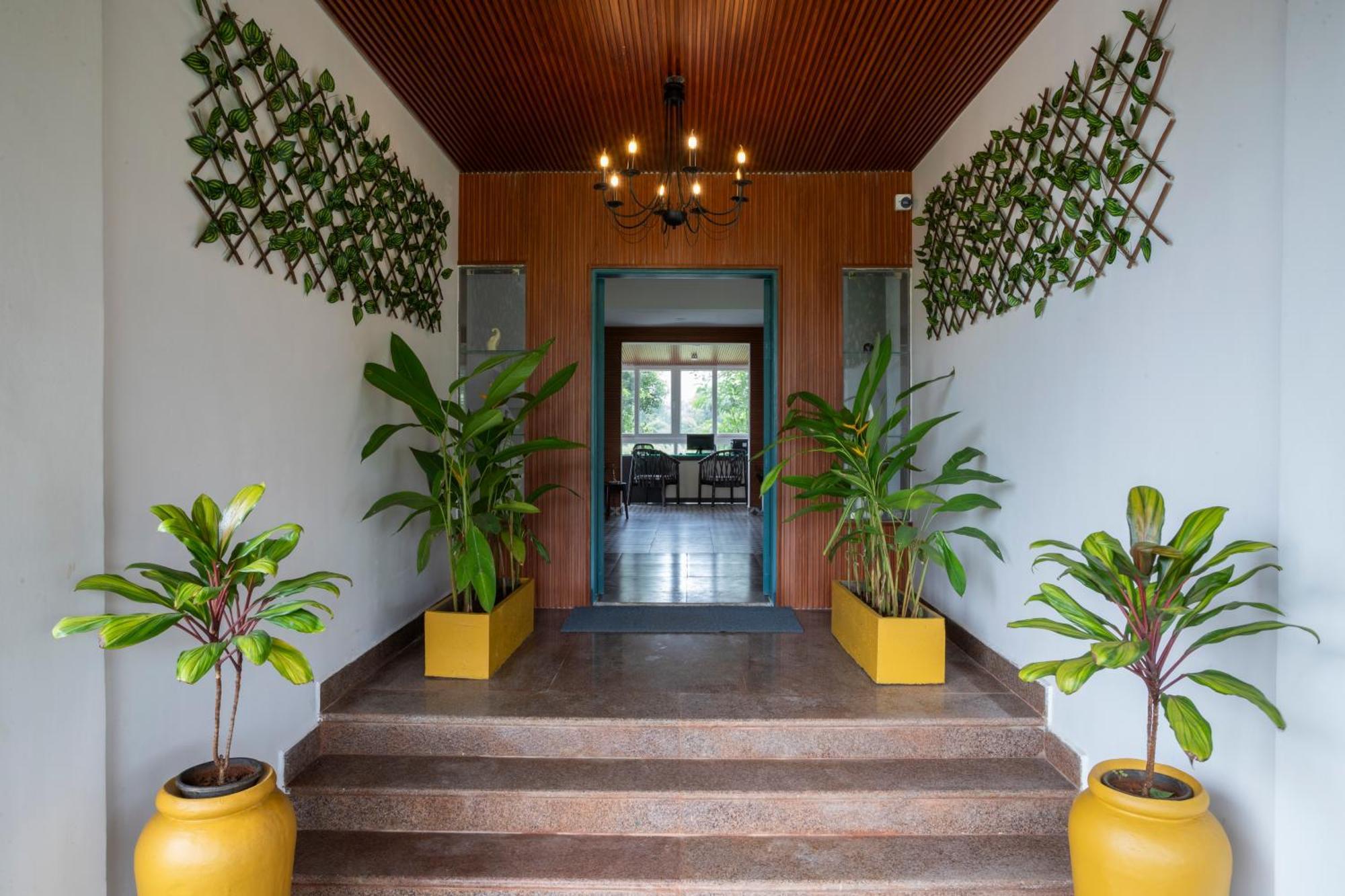 Stone Wood Hotel Amboli Amboli  Exteriör bild