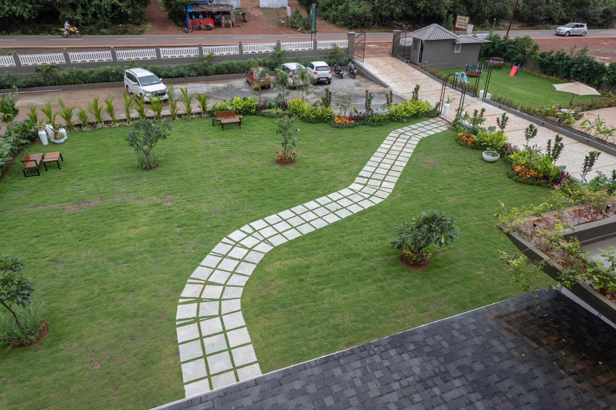 Stone Wood Hotel Amboli Amboli  Exteriör bild
