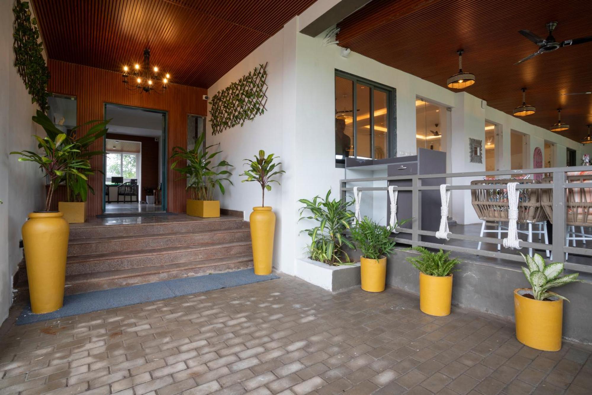 Stone Wood Hotel Amboli Amboli  Exteriör bild